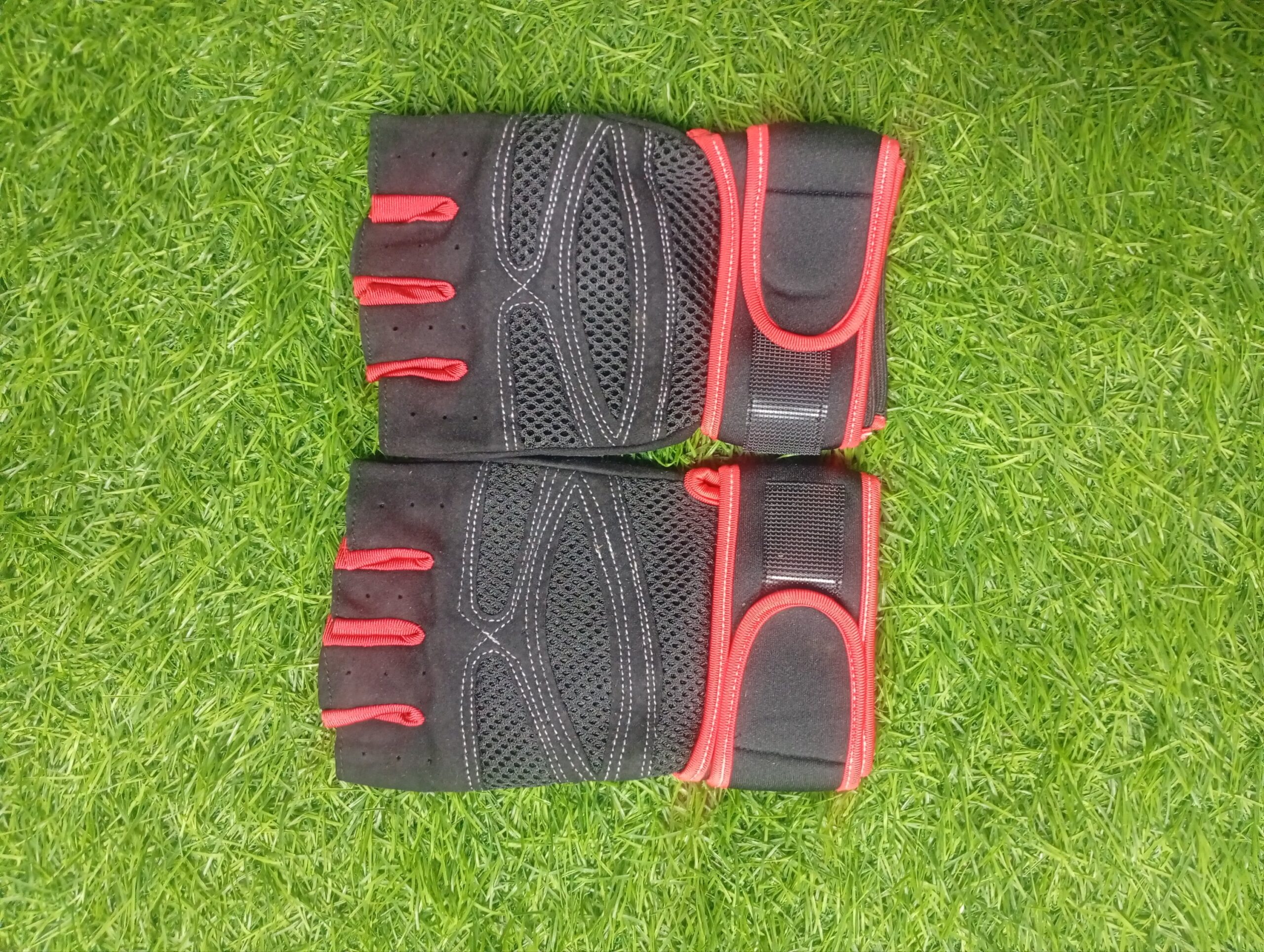Gym Gloves With Wrist Wrap - Image 5