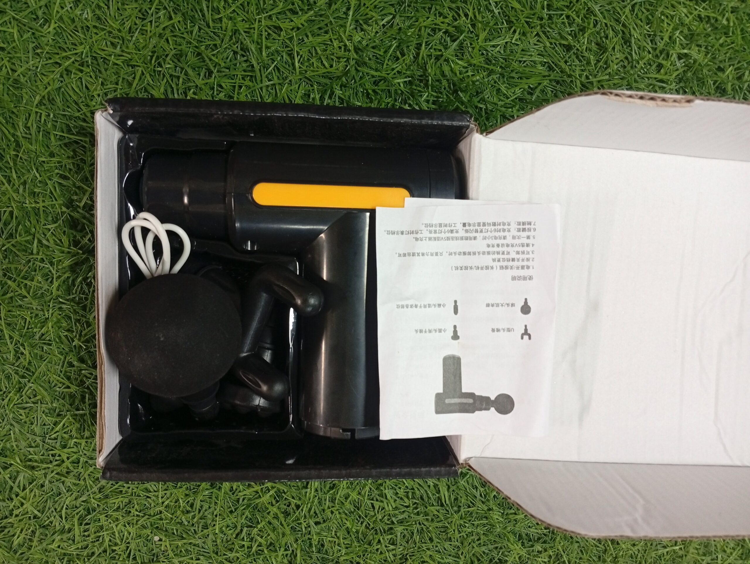 4 Heads portable massage gun - Image 3
